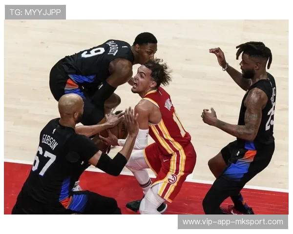 兰德尔强硬背身单打打进，攻守兼备助力球队胜利